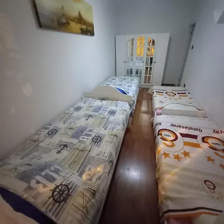 Apartman Ali's House *